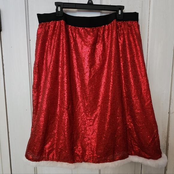 BloomChic Christmas Sequin Patchwork Fuzzy Trim Skirt - Picture 4 of 10